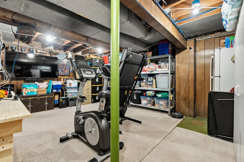 2315 Fairfield Avenue Kalamazoo Charter Township MI 49048