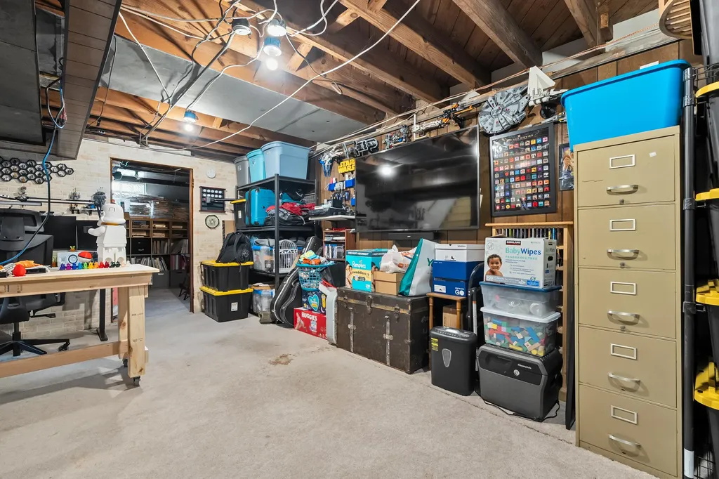 2315 Fairfield Avenue Kalamazoo Charter Township MI 49048
