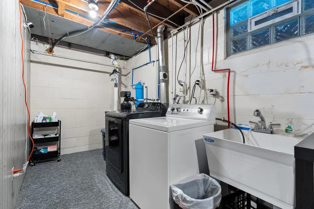 2315 Fairfield Avenue Kalamazoo Charter Township MI 49048