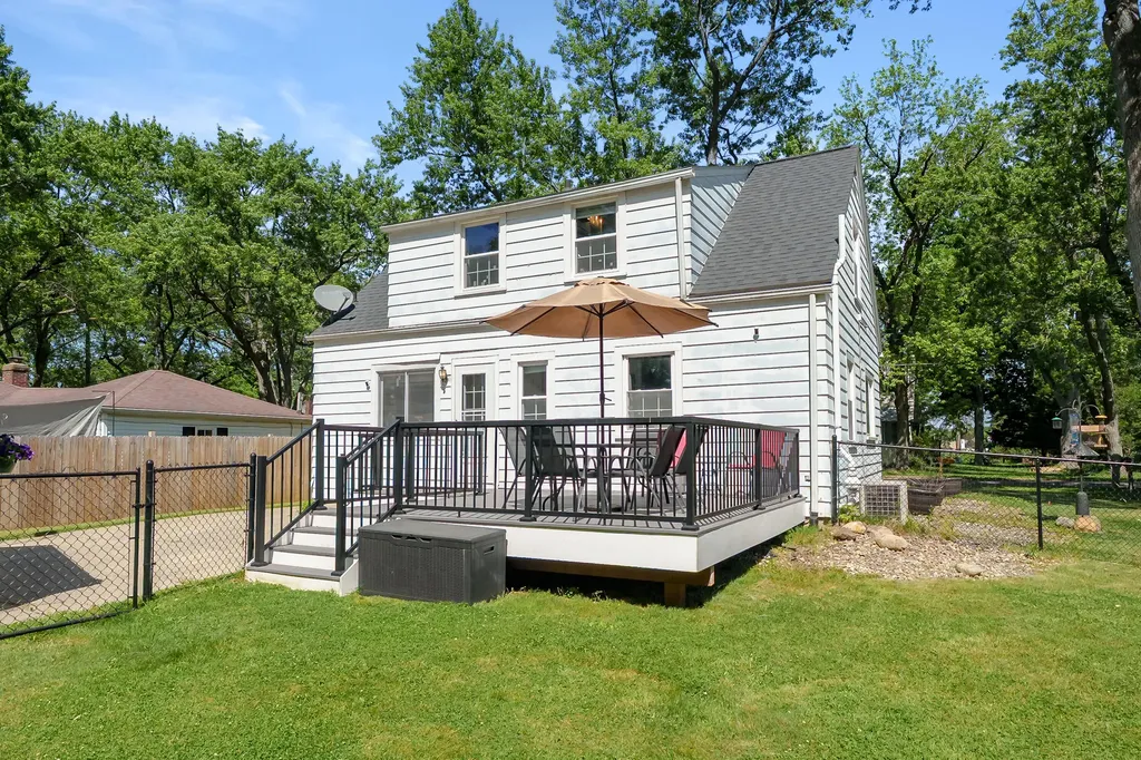 2315 Fairfield Avenue Kalamazoo Charter Township MI 49048