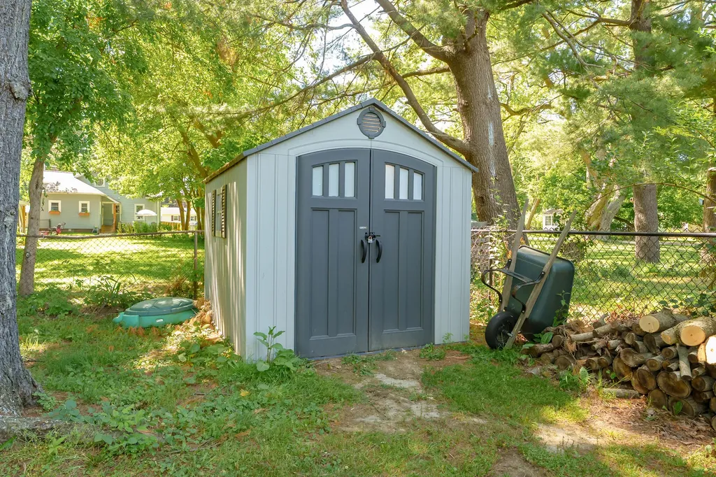 2315 Fairfield Avenue Kalamazoo Charter Township MI 49048