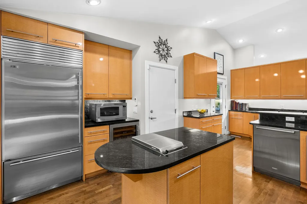 3720 Blackberry Lane Kalamazoo City MI 49008