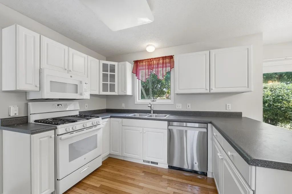 5048 Stapleton Drive Texas Charter Township MI 49009
