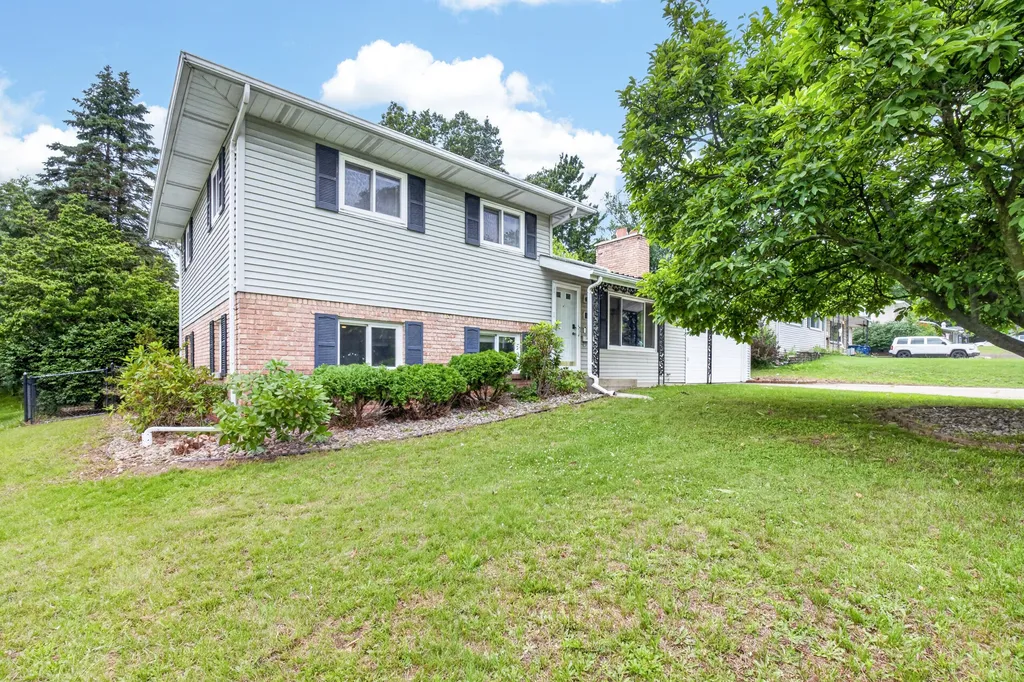 521 Garrison Road Battle Creek City MI 49017