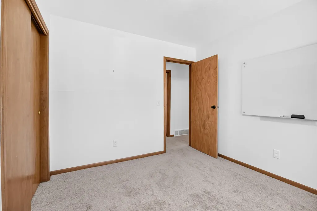 15 Bayshore Drive Battle Creek City MI 49015