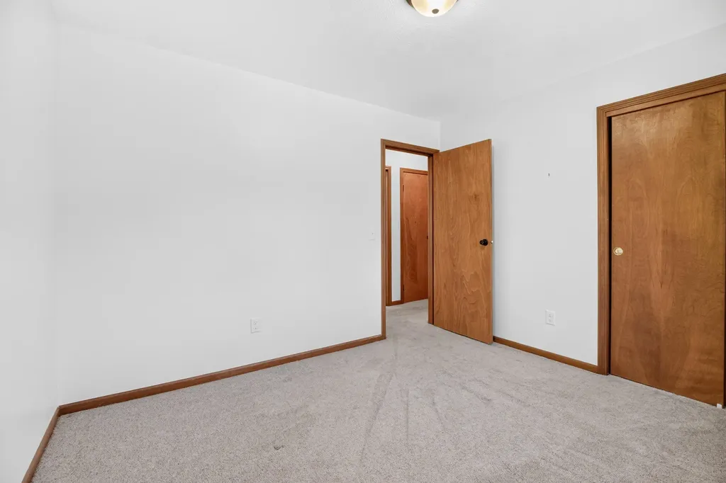 15 Bayshore Drive Battle Creek City MI 49015