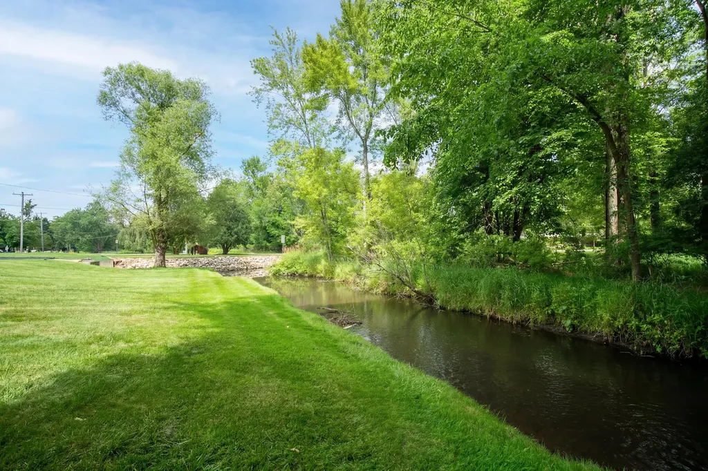 15 Bayshore Drive Battle Creek City MI 49015
