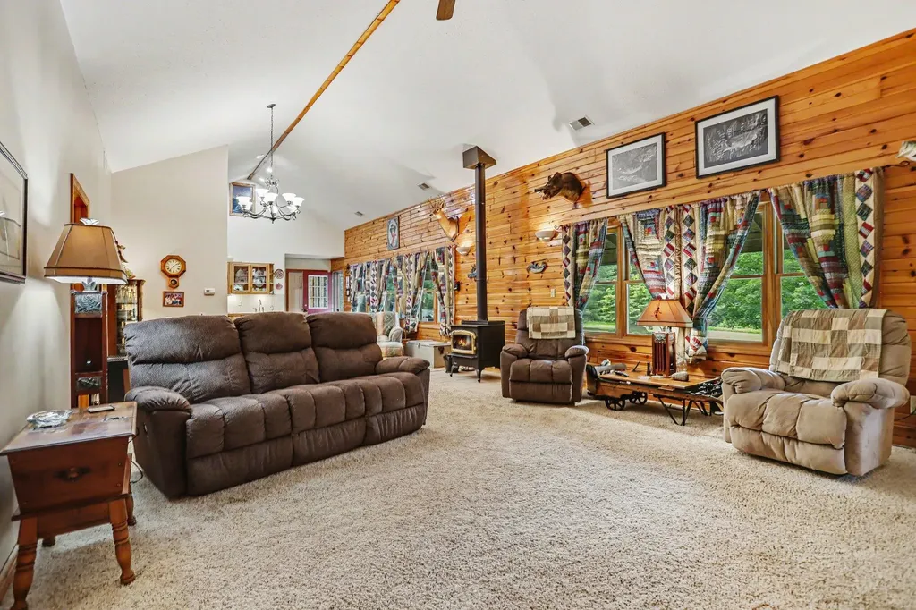 21641 Pine Lake Road Pennfield Charter Township MI 49014