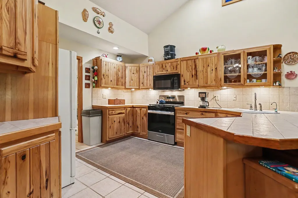 21641 Pine Lake Road Pennfield Charter Township MI 49014