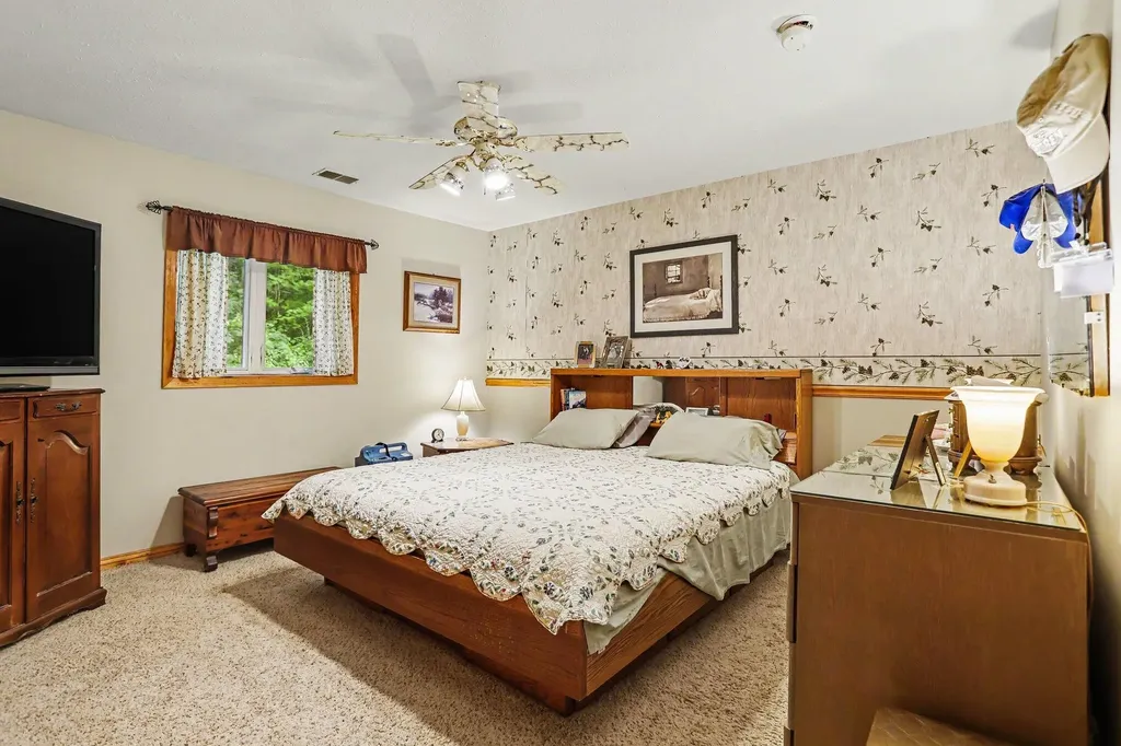 21641 Pine Lake Road Pennfield Charter Township MI 49014