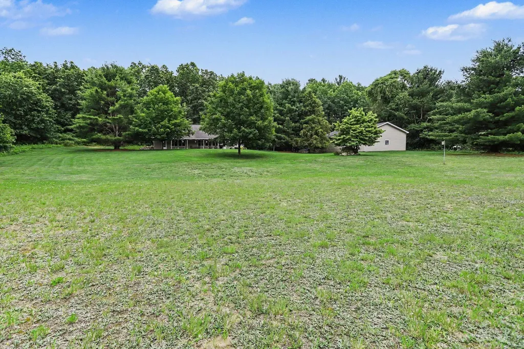 21641 Pine Lake Road Pennfield Charter Township MI 49014