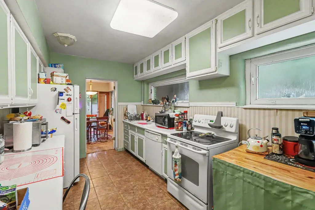 720 Ashley Drive Kalamazoo Charter Township MI 49048