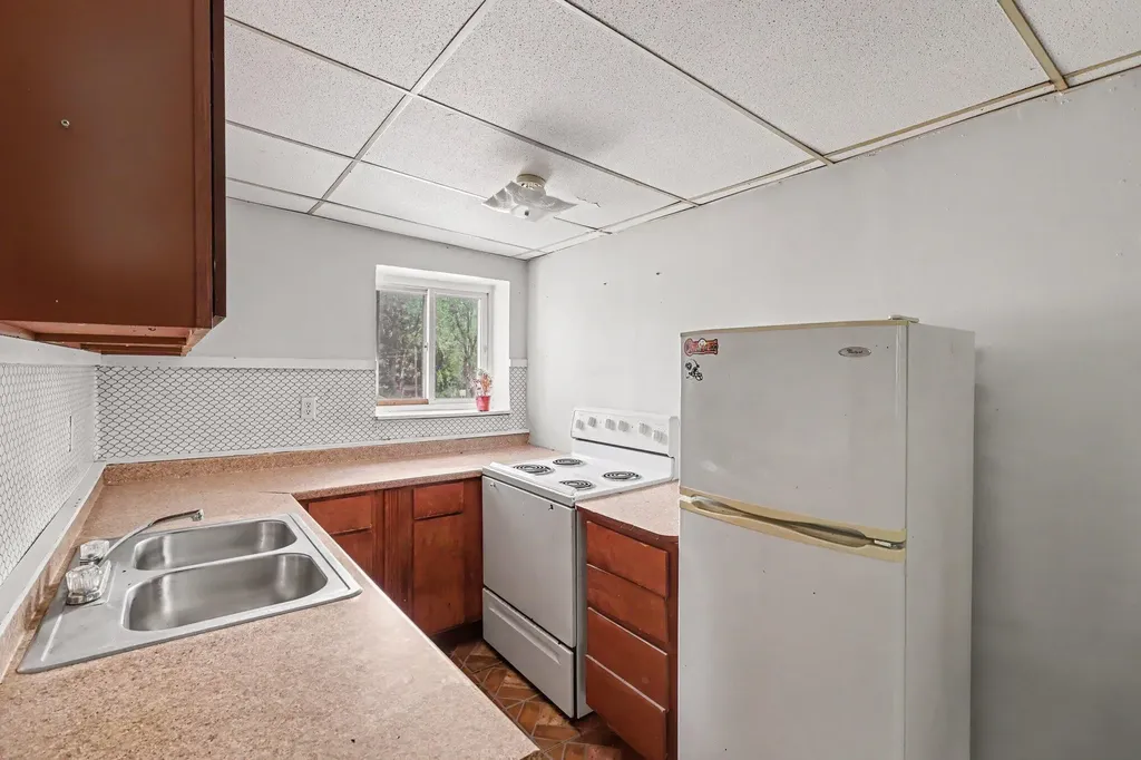 720 Ashley Drive Kalamazoo Charter Township MI 49048