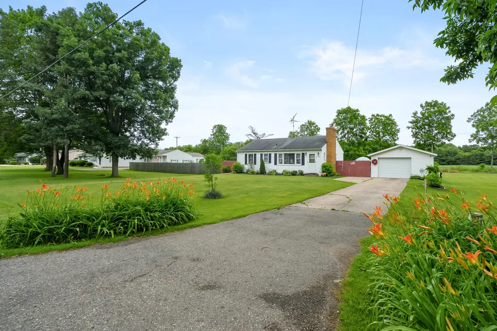 9809 S Sprinkle Road Pavilion Township MI 49002