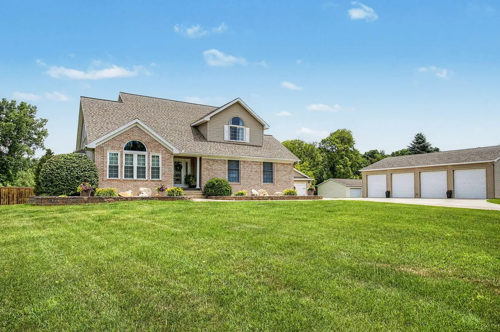 6844 Napoleon Road Leoni Township MI 49201