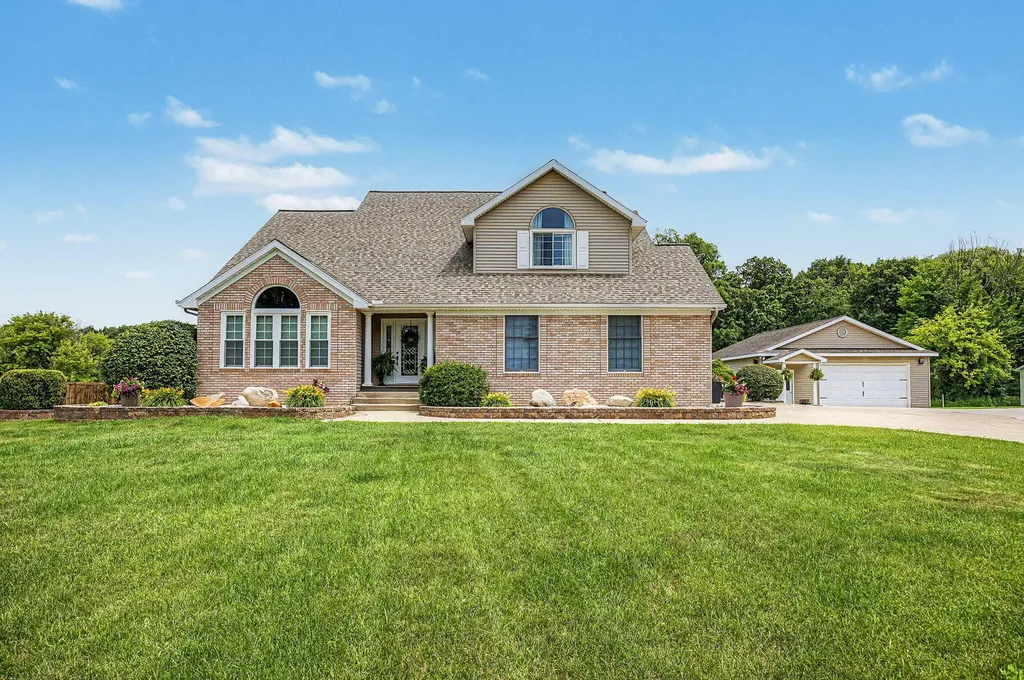 6844 Napoleon Road Leoni Township MI 49201