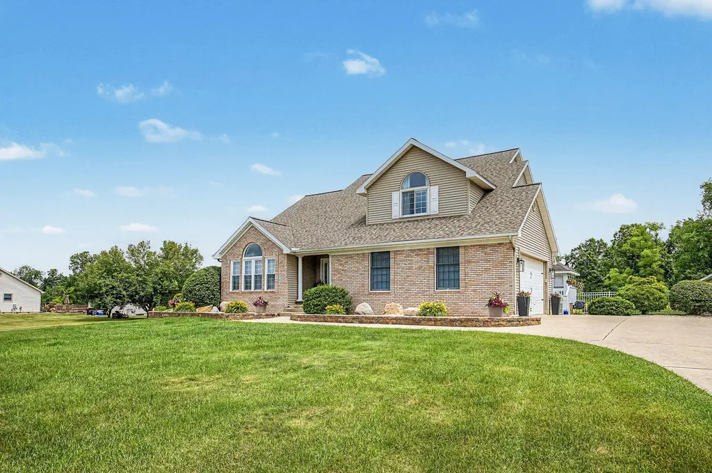 6844 Napoleon Road Leoni Township MI 49201