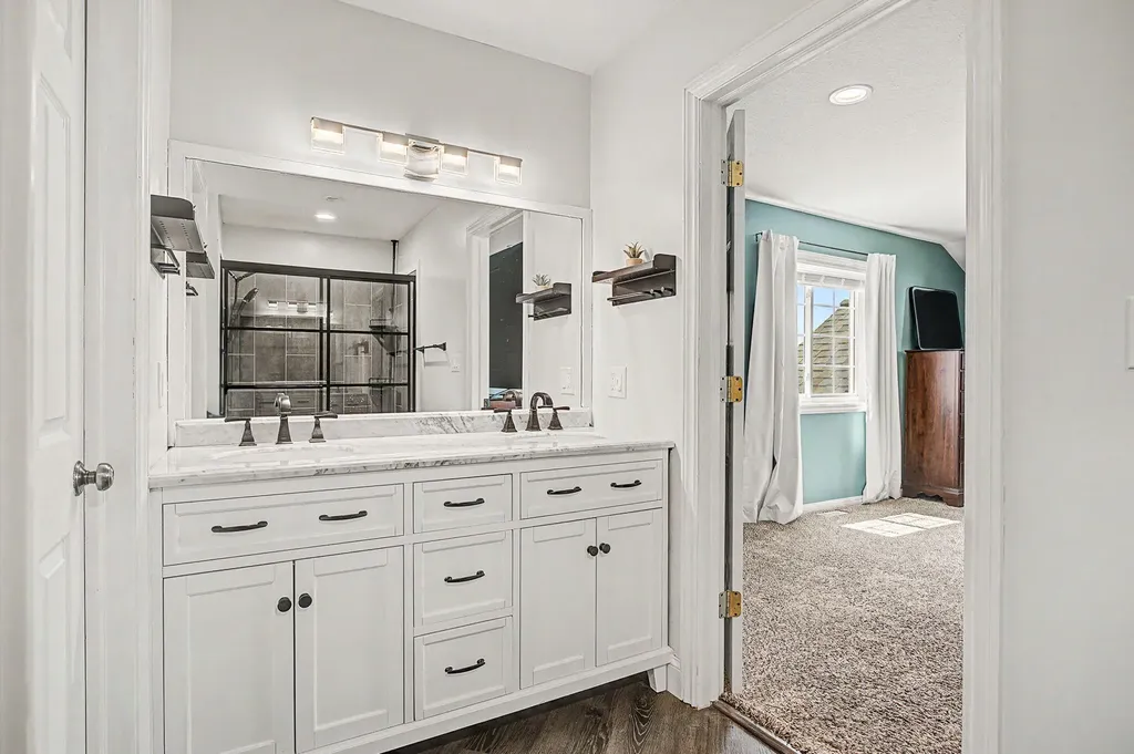 6844 Napoleon Road Leoni Township MI 49201