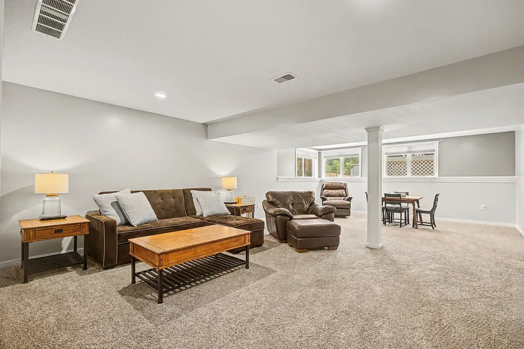 6844 Napoleon Road Leoni Township MI 49201