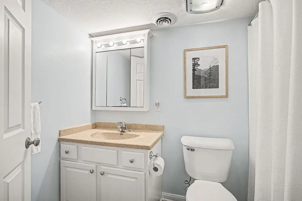 6844 Napoleon Road Leoni Township MI 49201