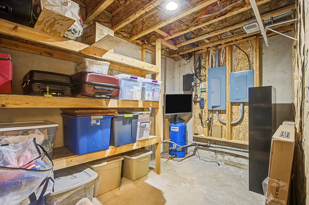 6844 Napoleon Road Leoni Township MI 49201