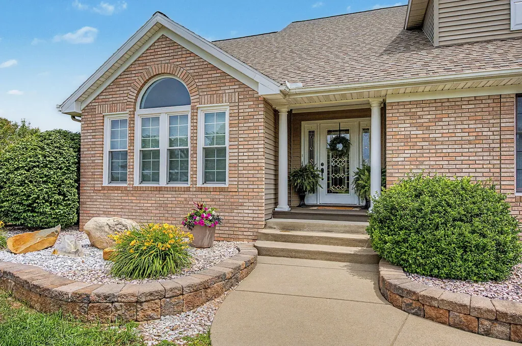 6844 Napoleon Road Leoni Township MI 49201