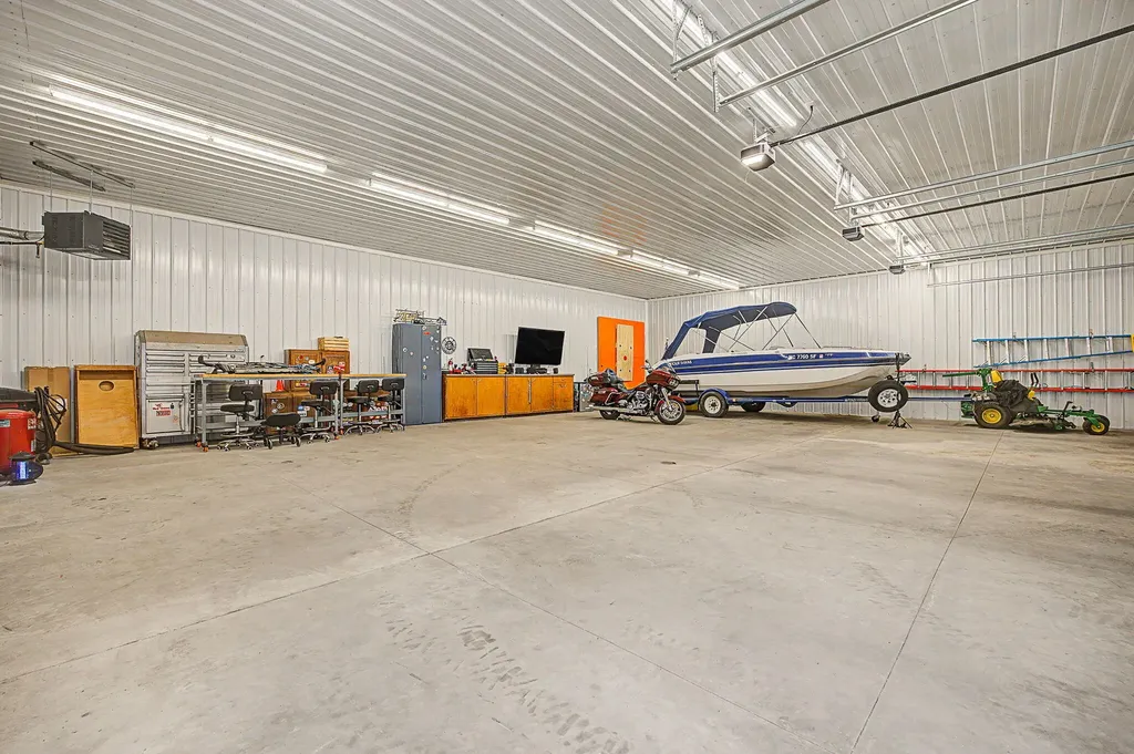 6844 Napoleon Road Leoni Township MI 49201