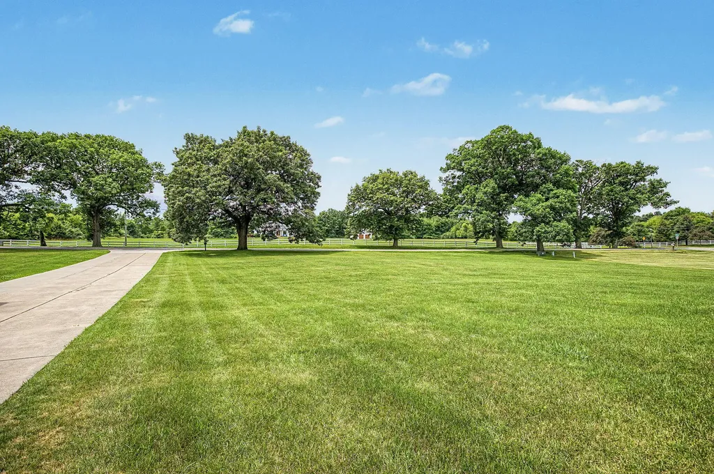 6844 Napoleon Road Leoni Township MI 49201