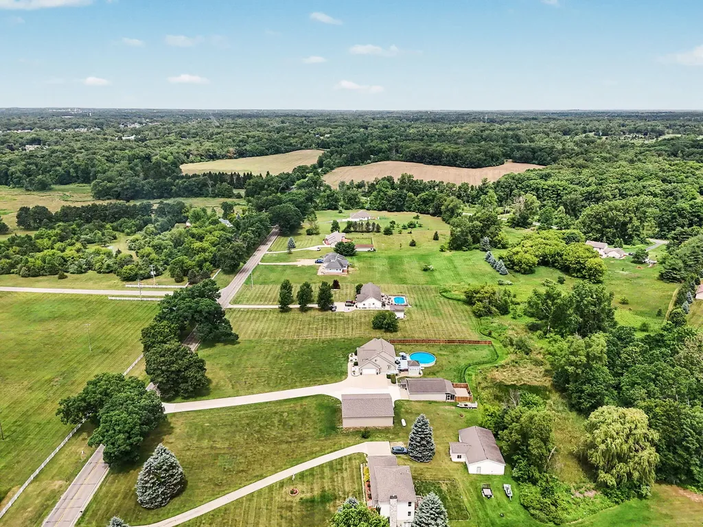 6844 Napoleon Road Leoni Township MI 49201