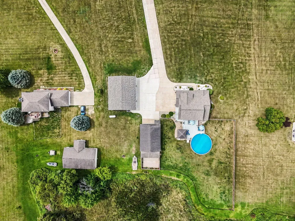 6844 Napoleon Road Leoni Township MI 49201