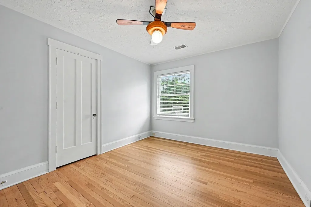 1517 Spruce Drive Kalamazoo City MI 49008