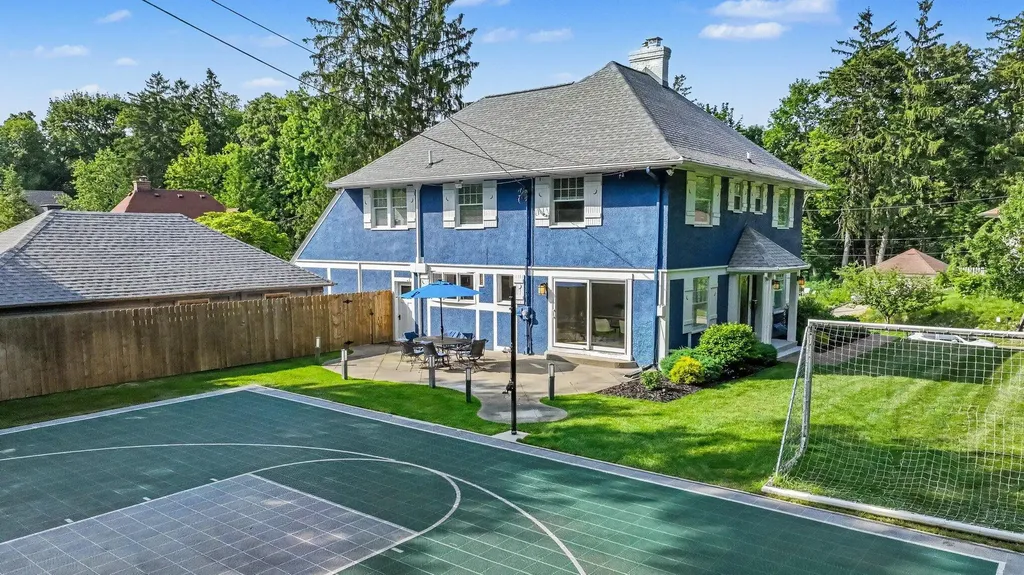 1517 Spruce Drive Kalamazoo City MI 49008