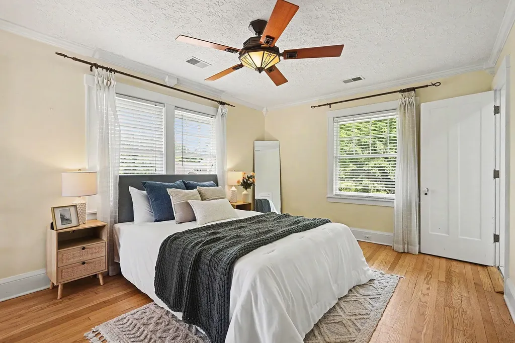 1517 Spruce Drive Kalamazoo City MI 49008
