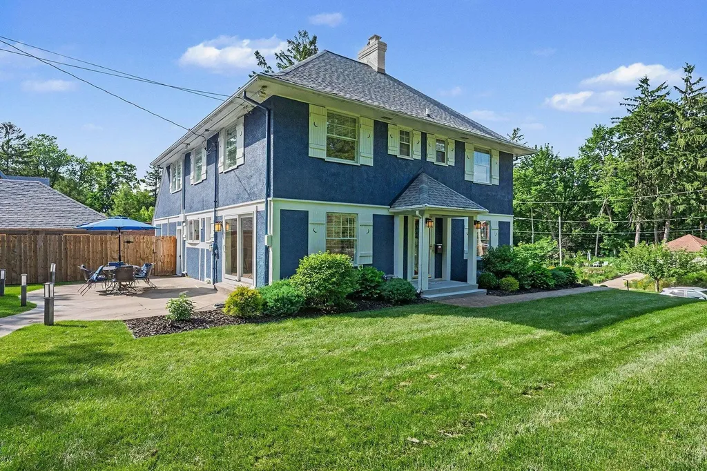 1517 Spruce Drive Kalamazoo City MI 49008