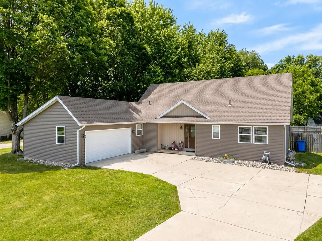 56782 Bow Drive Lockport Township MI 49093