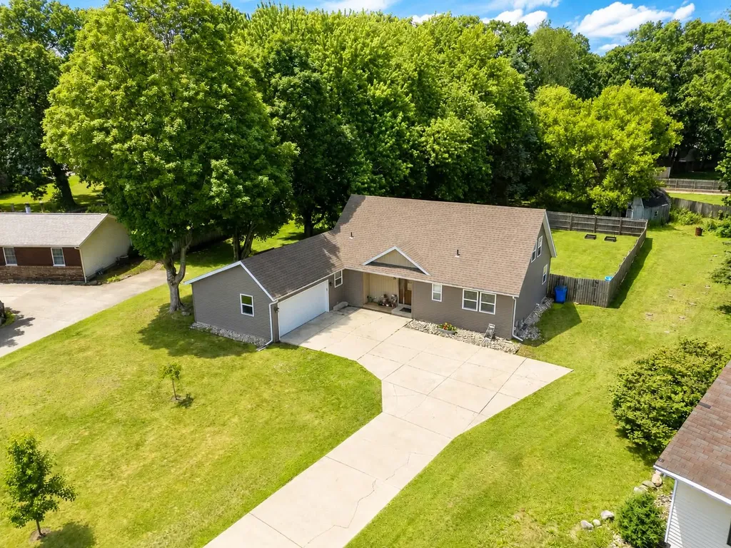 56782 Bow Drive Lockport Township MI 49093