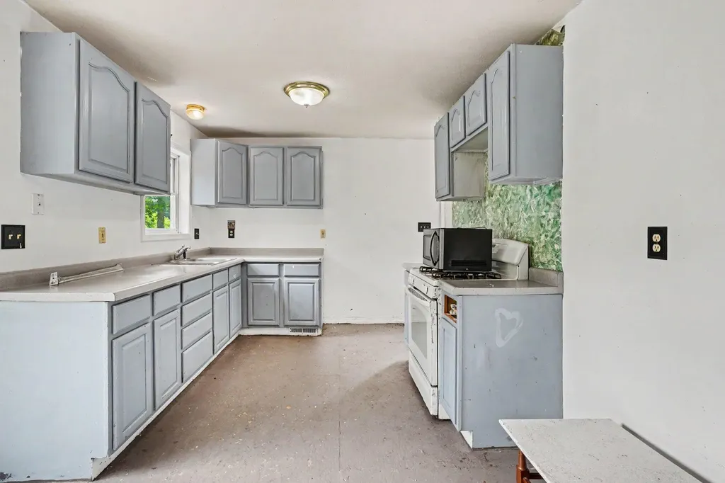 524 Graham Street Cassopolis Village MI 49031