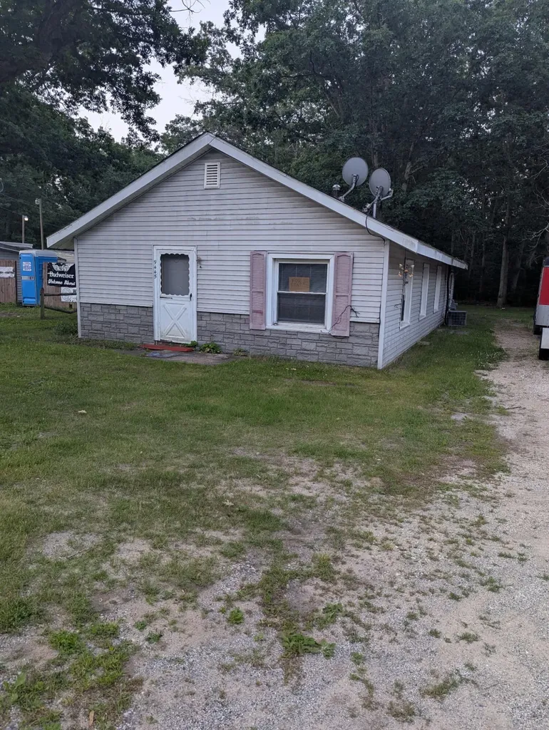 9445 Us 10 Branch Township MI 49402