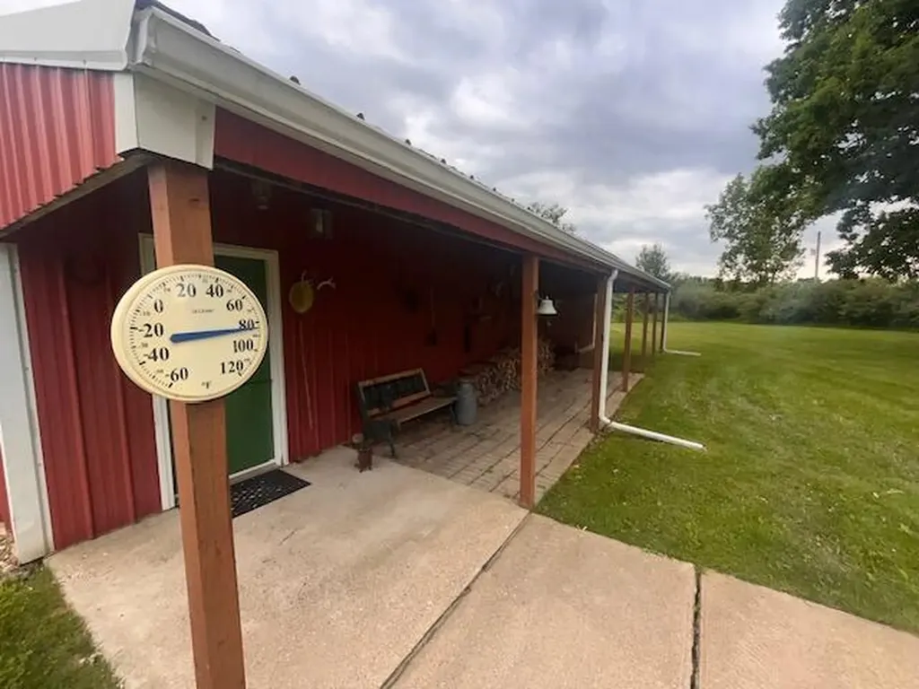 36961 39th Avenue Waverly Township MI 49079