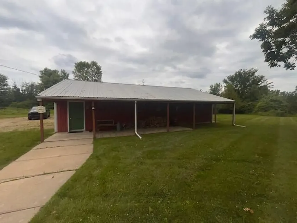 36961 39th Avenue Waverly Township MI 49079
