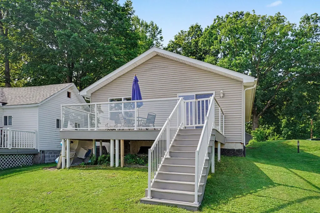 47292 Woodland Drive Arlington Township MI 49013