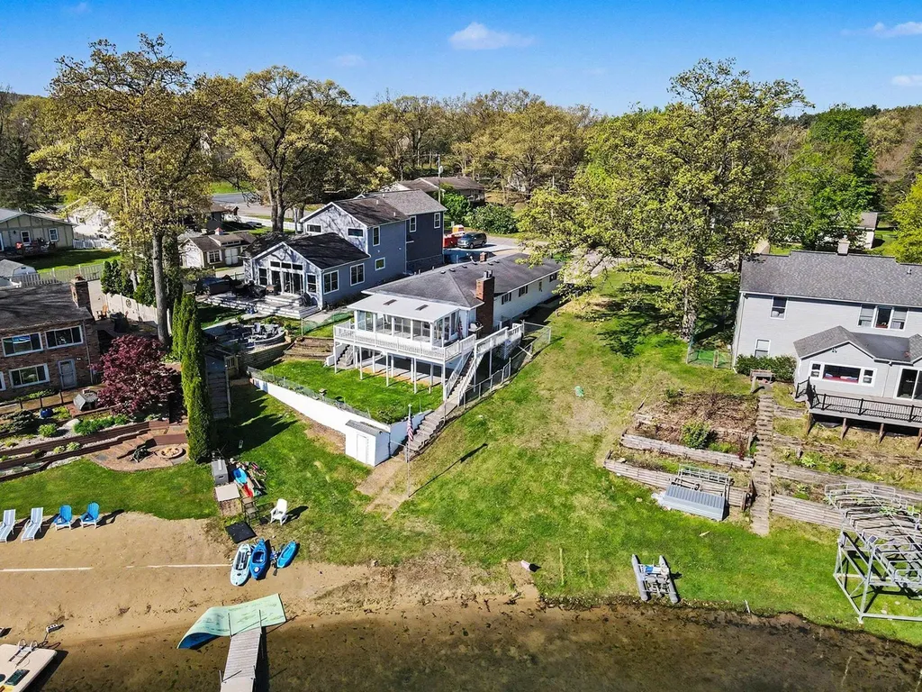 468 W Crooked Lake Drive W Texas Charter Township MI 49009