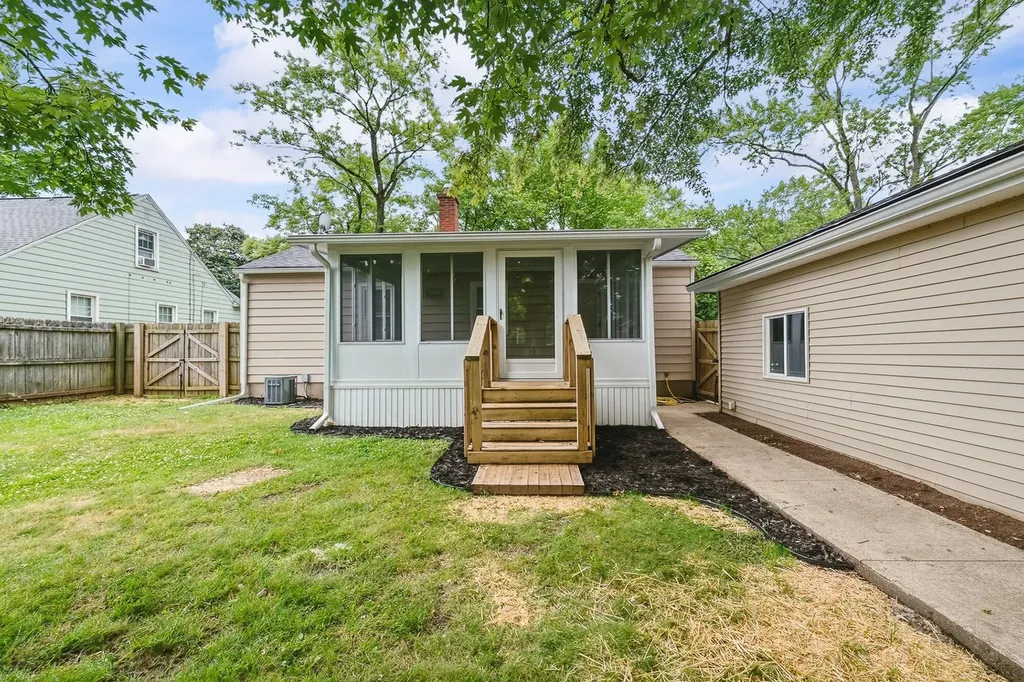 2928 Lorraine Avenue Kalamazoo City MI 49008