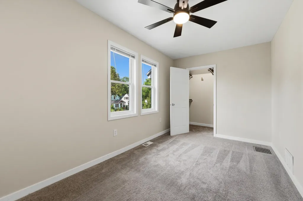 516 Lay Boulevard Kalamazoo City MI 49001