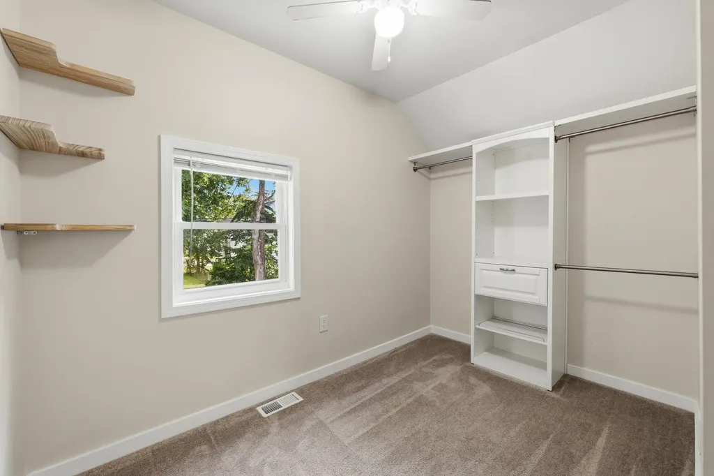 516 Lay Boulevard Kalamazoo City MI 49001