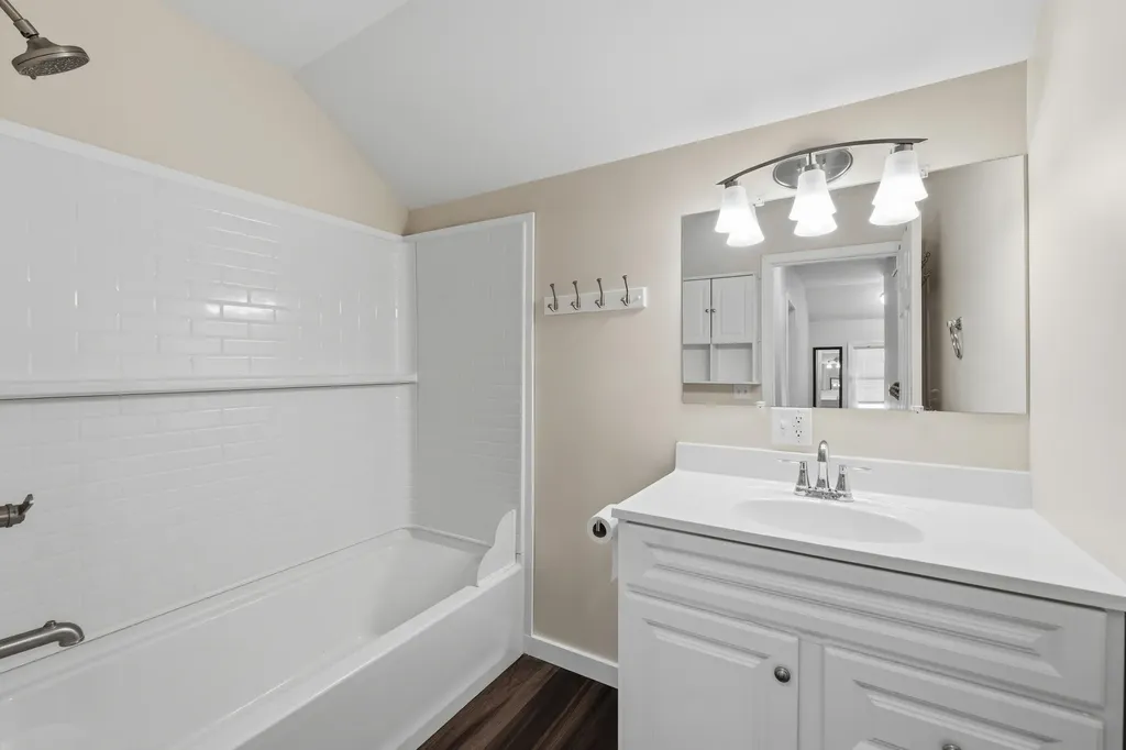 516 Lay Boulevard Kalamazoo City MI 49001