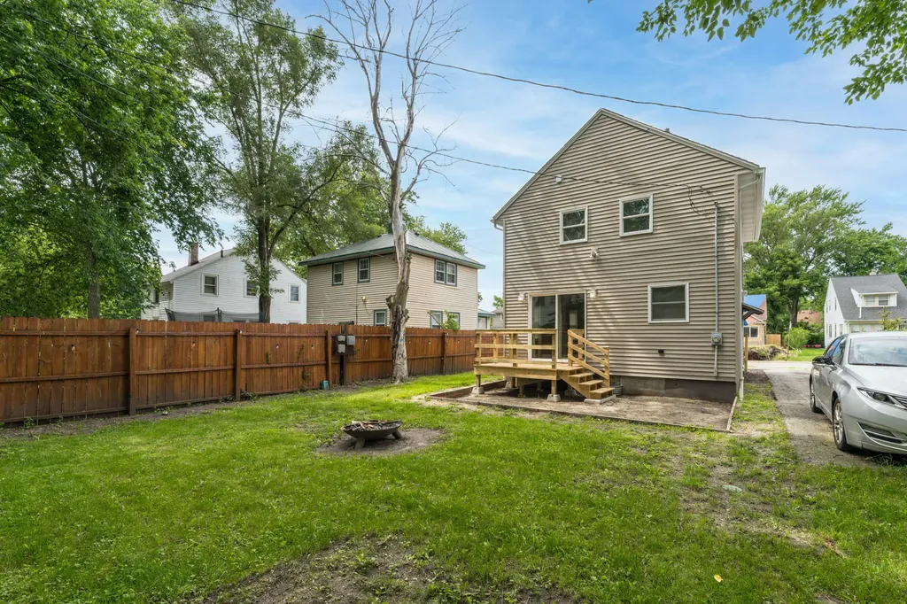 516 Lay Boulevard Kalamazoo City MI 49001