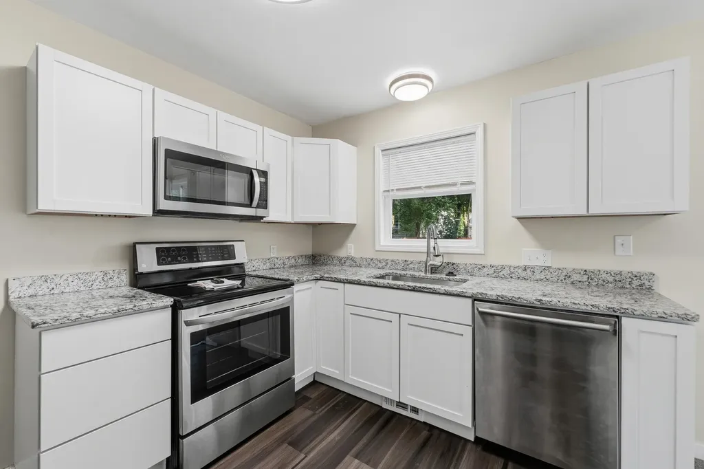 516 Lay Boulevard Kalamazoo City MI 49001
