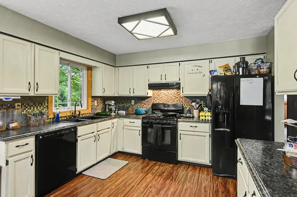 6080 Herring Road Litchfield Township MI 49252