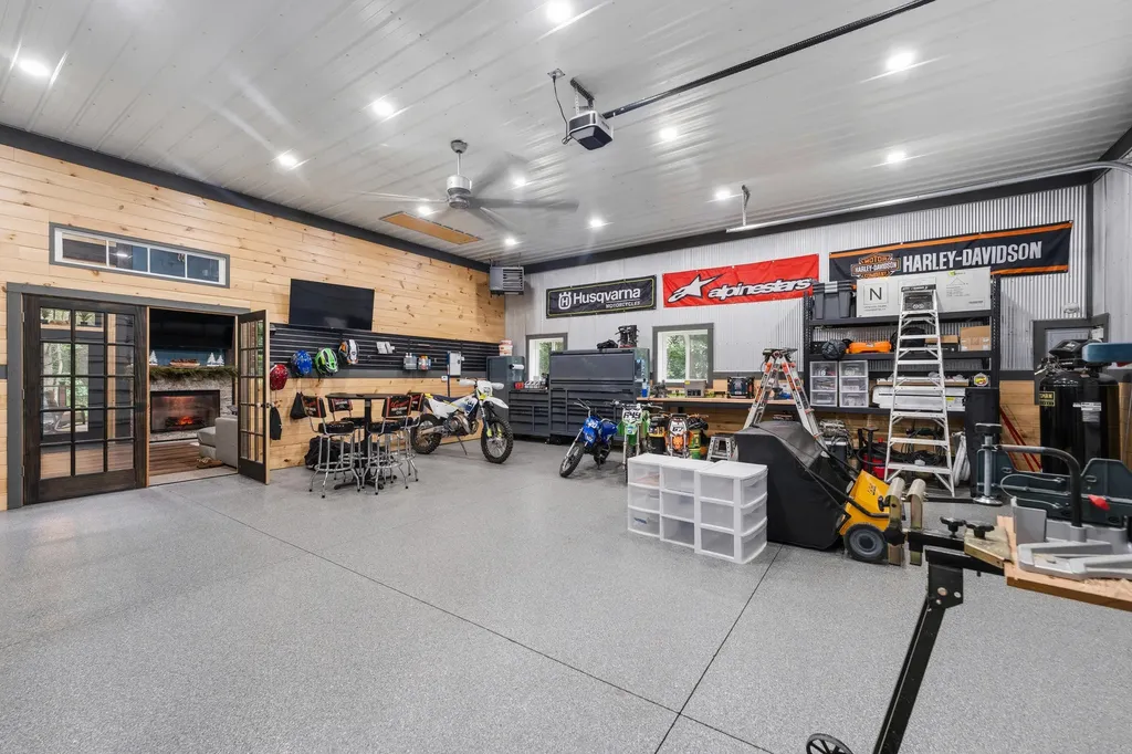 25158 Chaty Lane Pine Grove Township MI 49055